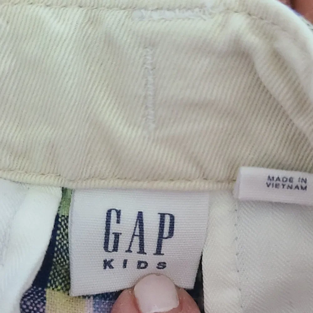 Gap plaid shorts